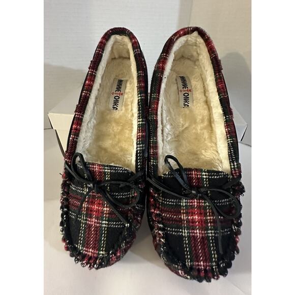 Minnetonka Plaid Moccasin Slippers Red Black Faux Fur Lined Indoor Outdoor Sz 11 - Picture 7 of 9